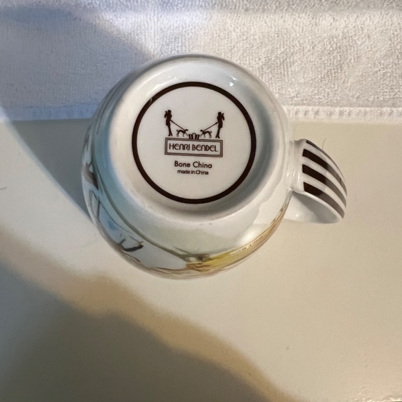 Henri Bendel coffee mug - Picture 2 of 7